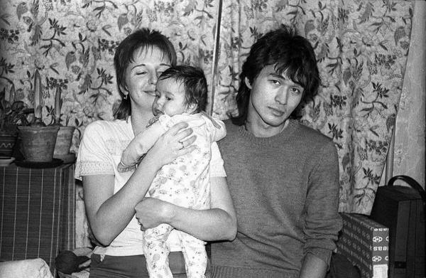 Виктор и Марьяна Цой с сыном Сашей